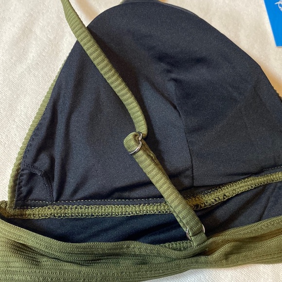 CUPSHE Two Piece Bikini Triangle Textured Set - Picture 11 of 16